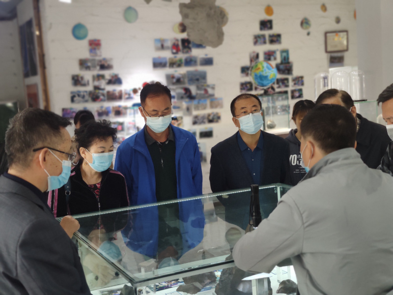 4.29区委会主题教育活动 (3)(1).jpg