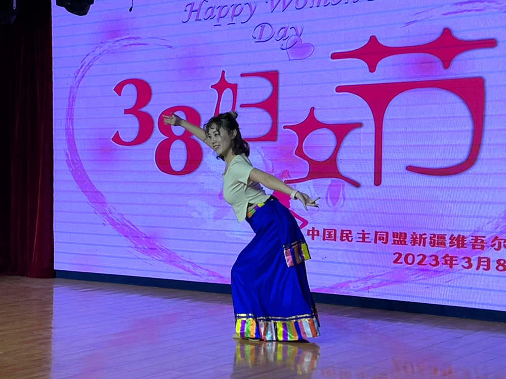 节目5藏族舞《心愿》 (2).jpg