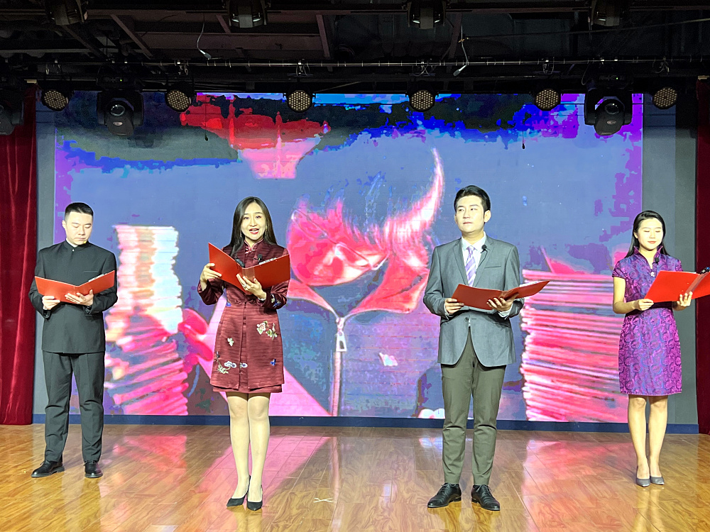 节目3朗诵音诗画《崖畔桂，雪中梅》 (3).jpg