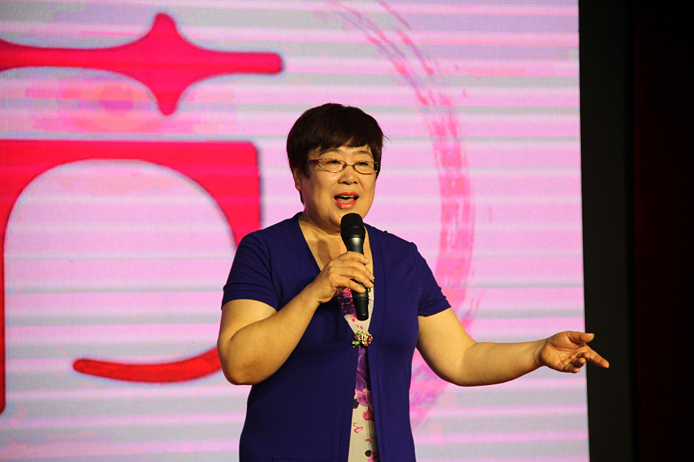 节目11独唱《谁不说俺家乡好》 (4).jpg