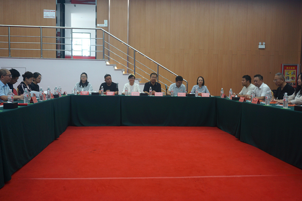 经济法律金融工作委员会调研亚士 (4).jpg